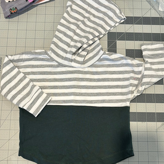 9/12 Colorblock Hooded Tee