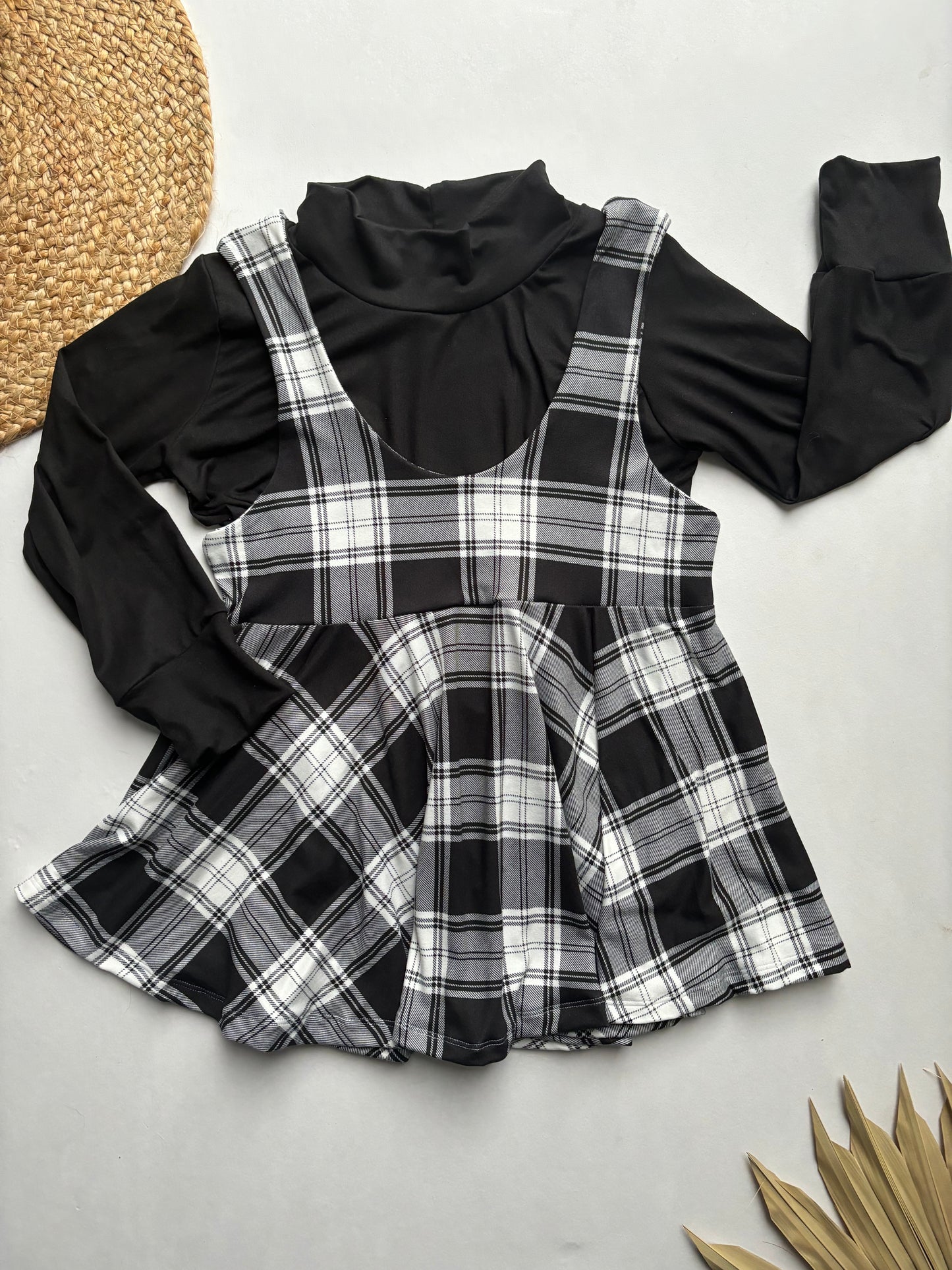Size 6 Mock Neck LS Top and Pinafore Dress